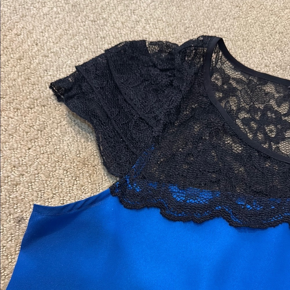 Express Fitted Blue and Black Lace Blouse - Picture 3 of 4